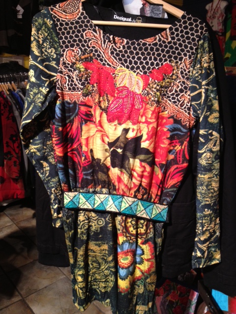 This Canea dress is from last season. We still have one left. Designed by Christian Lacroix for Desigual. Vest.Canea.Lacroix