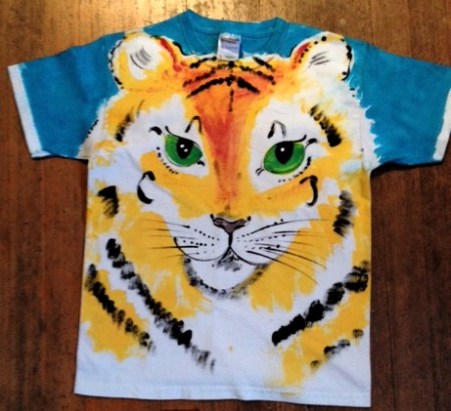 Tiger shirt for a 6-year-old. for Xmas Image