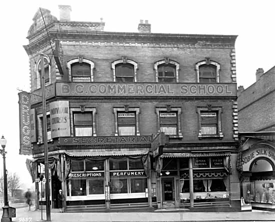 Vancouver.northwest.corner.Granville.and.Georgia.1928.VPL9366D