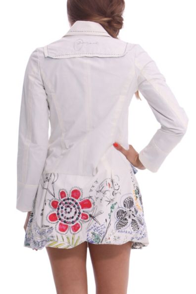 Back of PARISINA raincoat. photo by Desigual. Now at angelvancouver.com Desigual.PARISINA.back.SS2014.40E2910_1015