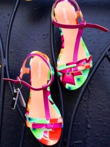 Desigual.Sandalia.Plana.Maza.$134.SS2014
