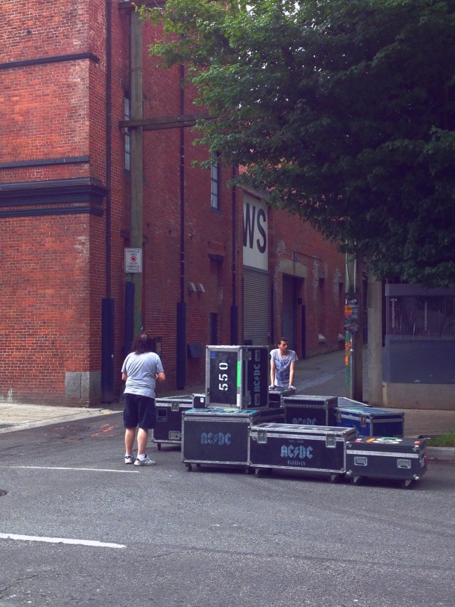 AC.DC.recording.at.Bryan.Adams.Warehouse.Studio.2014