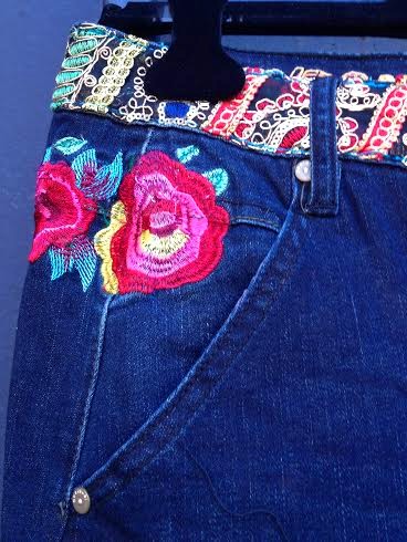 Pocket detail of Desigual DENIM BROKE DELUXE jeans. $175. Fall-Winter 2015.