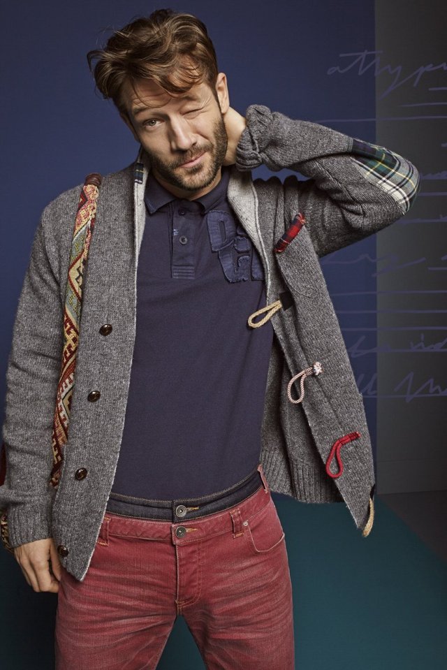 Angel also has these red denim pants with double waist for men. They come with detachable button-on suspenders. Desigual MARTIN grey cardigan sweater for men. $199.95. Fall-Winter 2015.