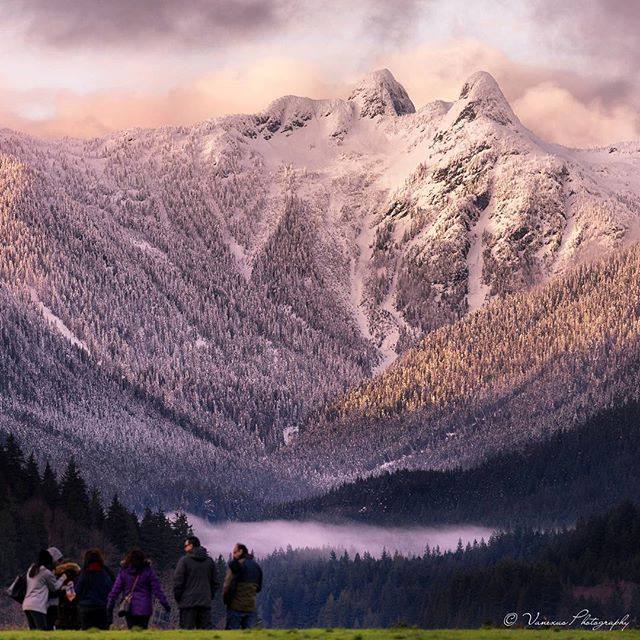 Vancouver.Lions.with.snow