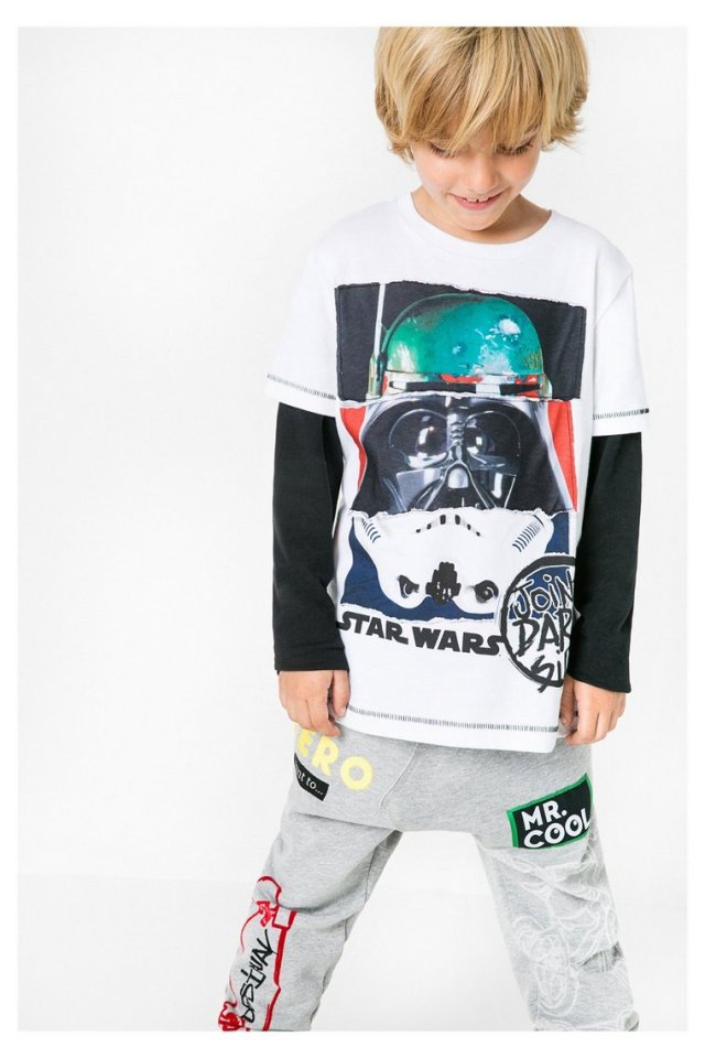 Desigual.TOM.Star.Wars.Tshirt.FW21016.67T3DF2_1000