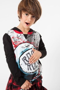 Desigual LIRIO T-shirt has reversible sequins.