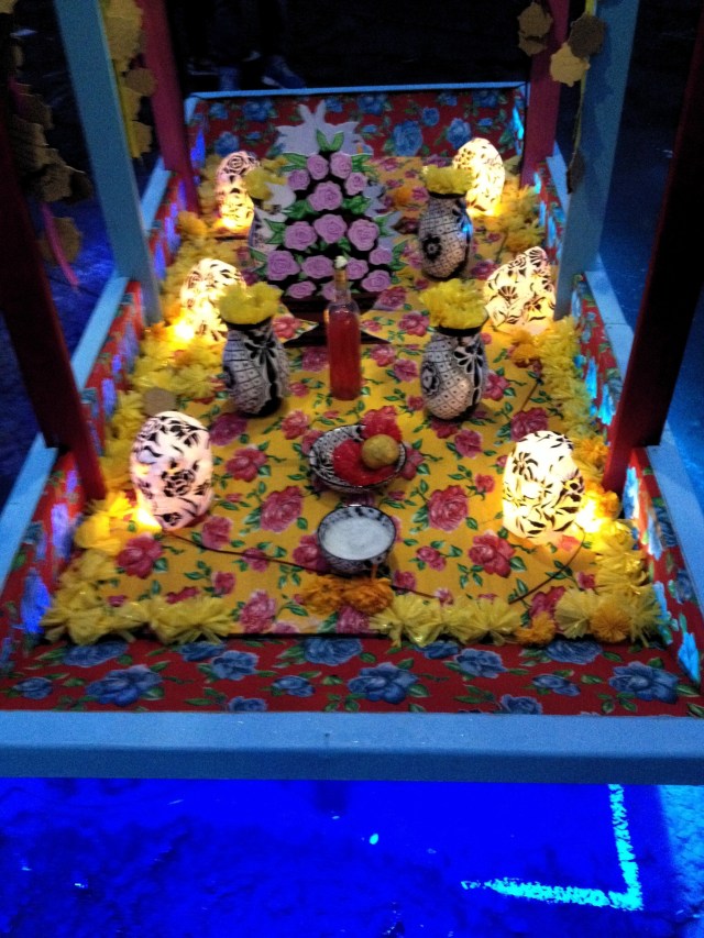 mexico-city-day-of-the-dead-shrines-to-dead