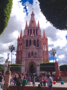 san-miguel-cathedral-daytime