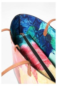 Desigual Capri Aquarelle bag, showing the smaller bag inside.