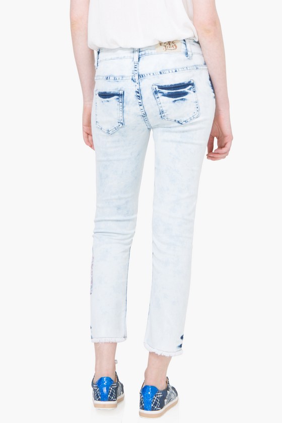 desigual-jeans6-back-bleached-patches-199-95-ss2017-73d2ja9_5179