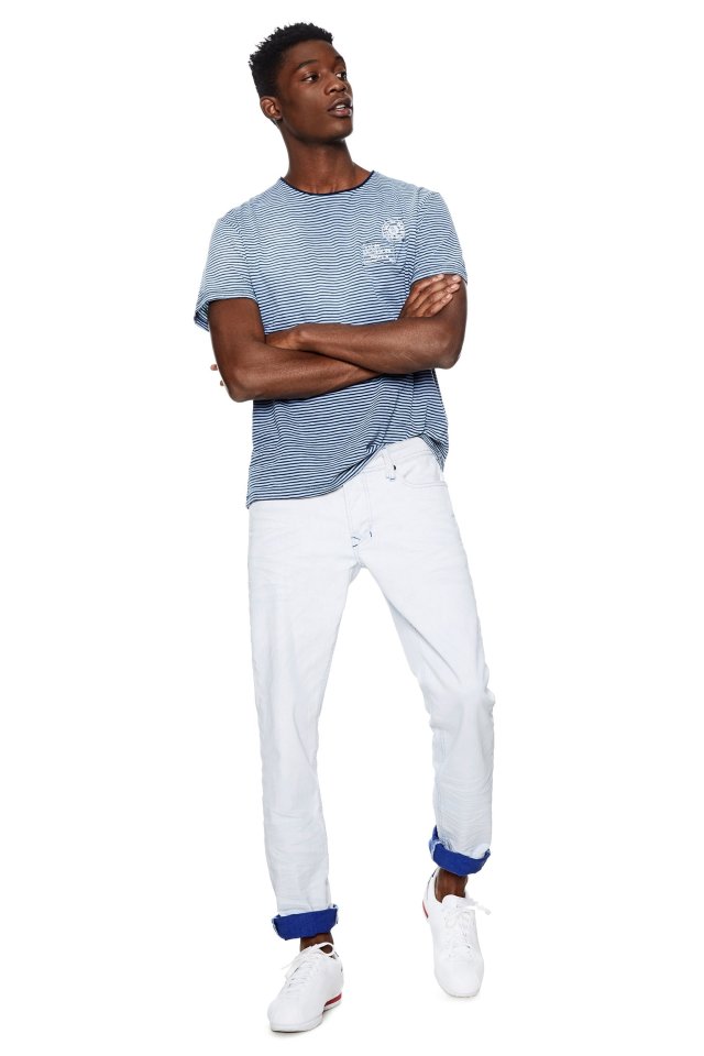 Desigual SCOTT white denim jeans with blue inside when the cuff is rolled up. $205.95. SS2018.