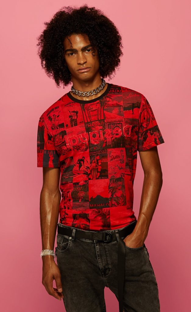 Desigual HAWAIIAN POSTCARD T-shirt. $105.95. FW2019.