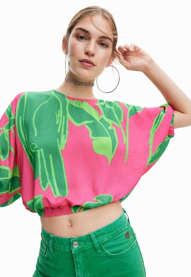 Desigual GARRETT short blouse with tropical print and puff sleeves now at Angel Spring-Summer 2023 collection