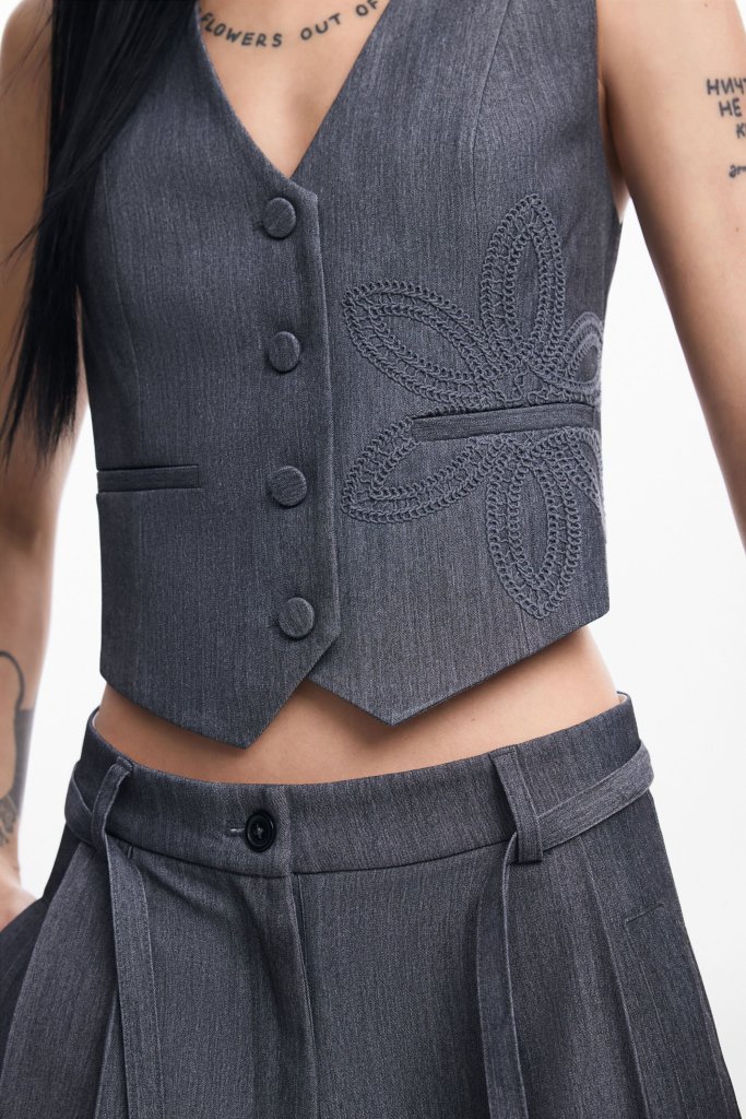 Desigual tailored embroidered grey vest FW2024